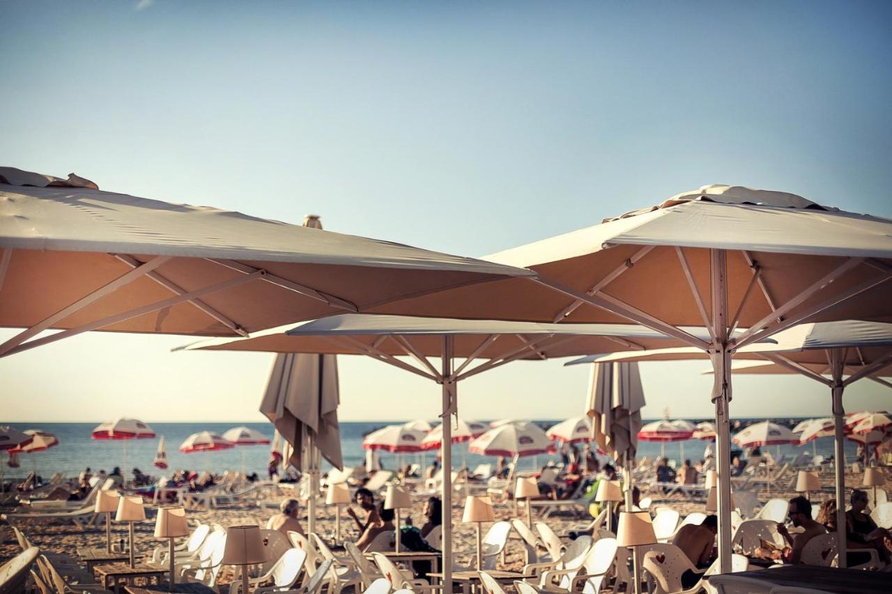 Brown Brut Seafront Hotel, A Member Of Brown Hotels Tel Aviv Exterior foto