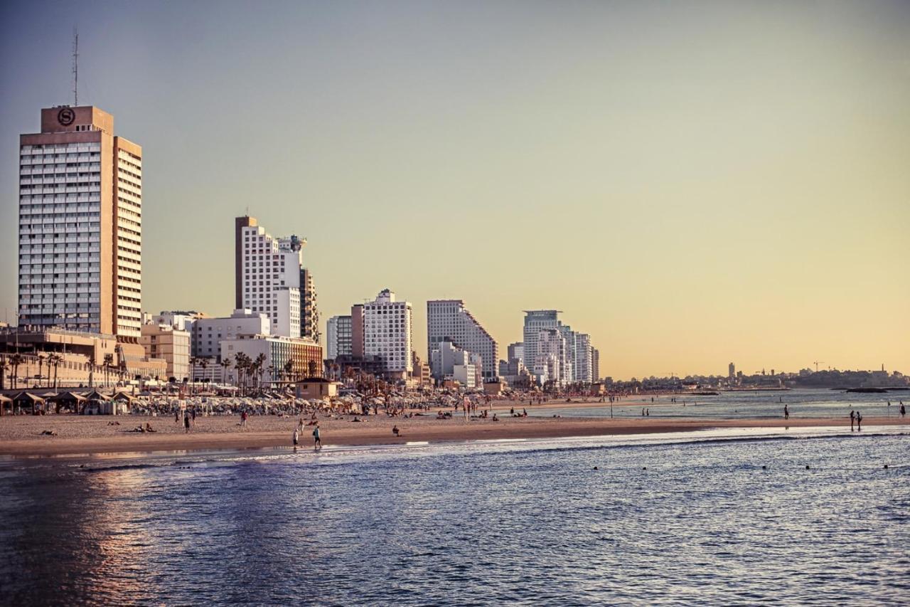 Brown Brut Seafront Hotel, A Member Of Brown Hotels Tel Aviv Exterior foto