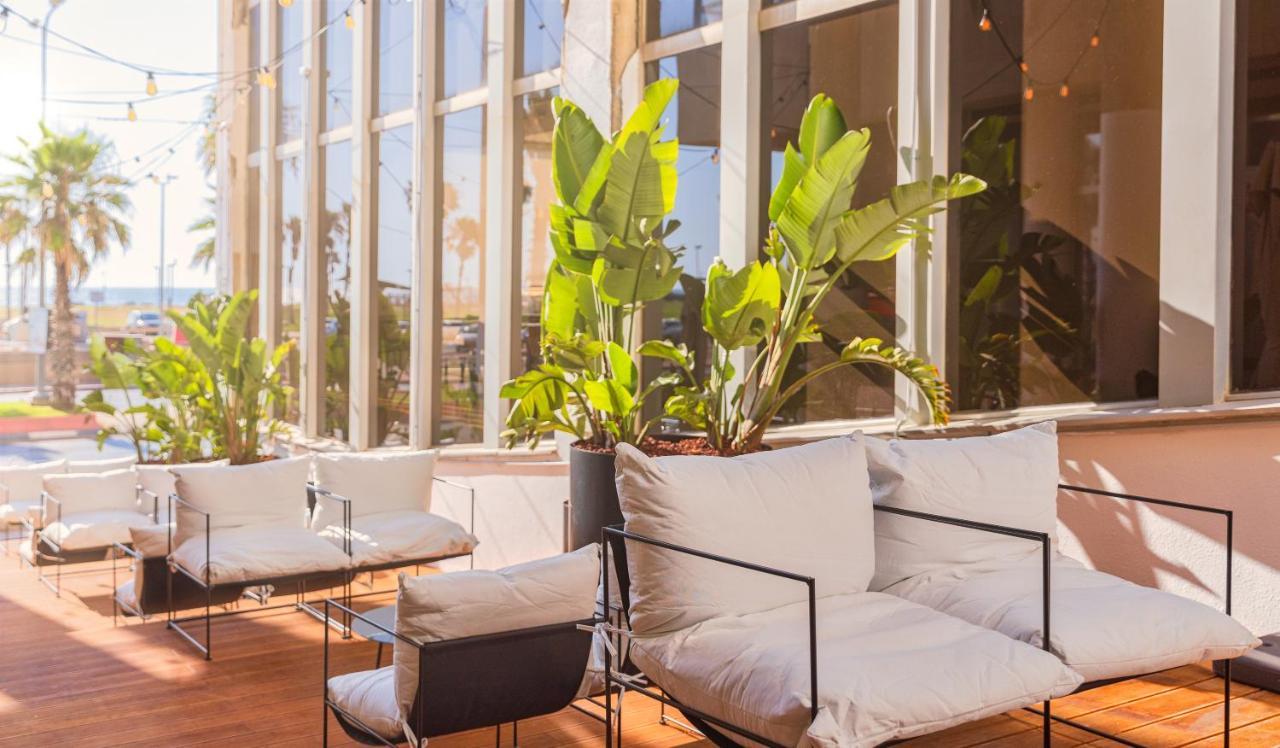 Brown Brut Seafront Hotel, A Member Of Brown Hotels Tel Aviv Exterior foto