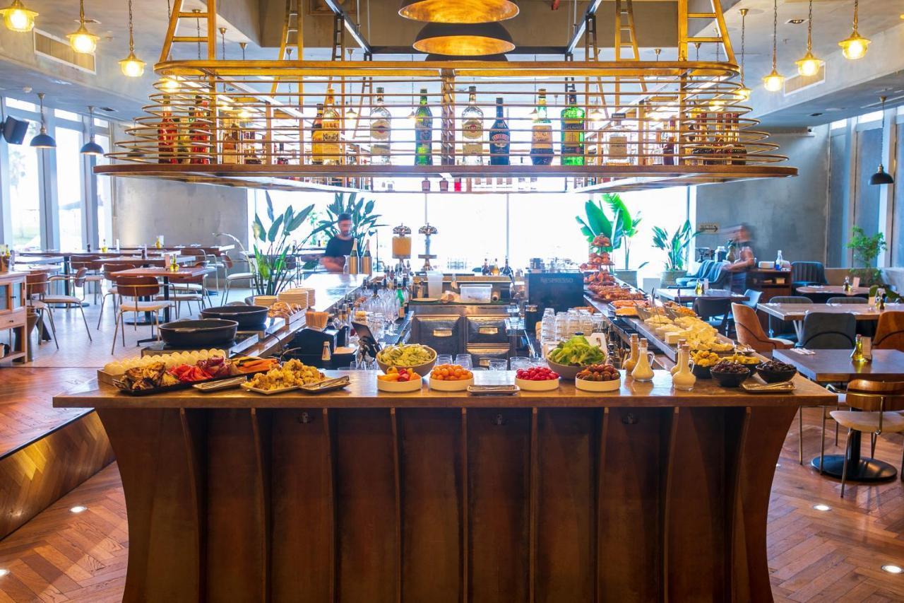 Brown Brut Seafront Hotel, A Member Of Brown Hotels Tel Aviv Exterior foto